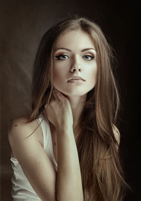 female portrait pictures|stunning women portraits.